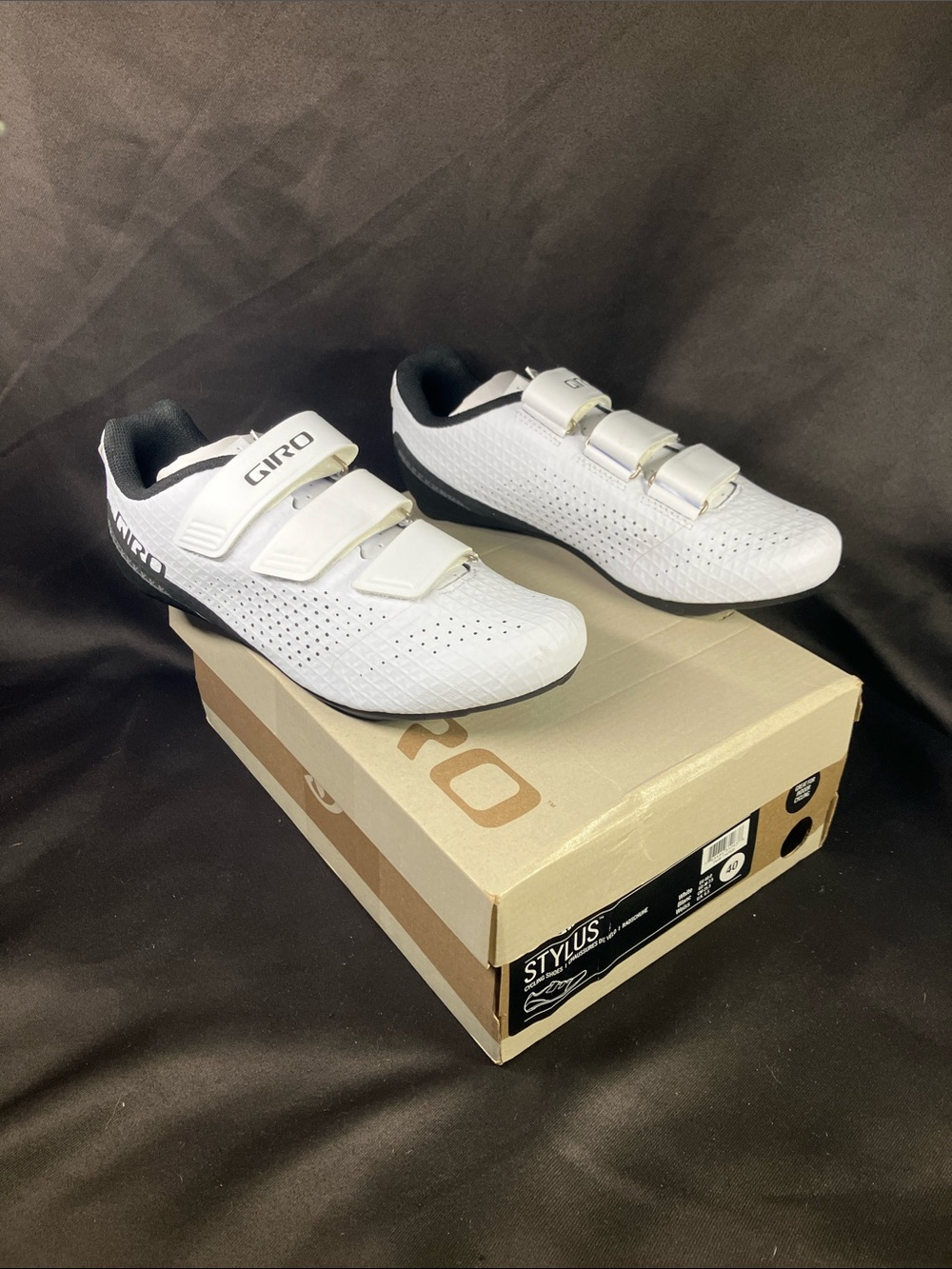 Giro Women's Stylus White and Black Cycling Shoes, Women's 8.5M/EU 40/Men's 7.5M